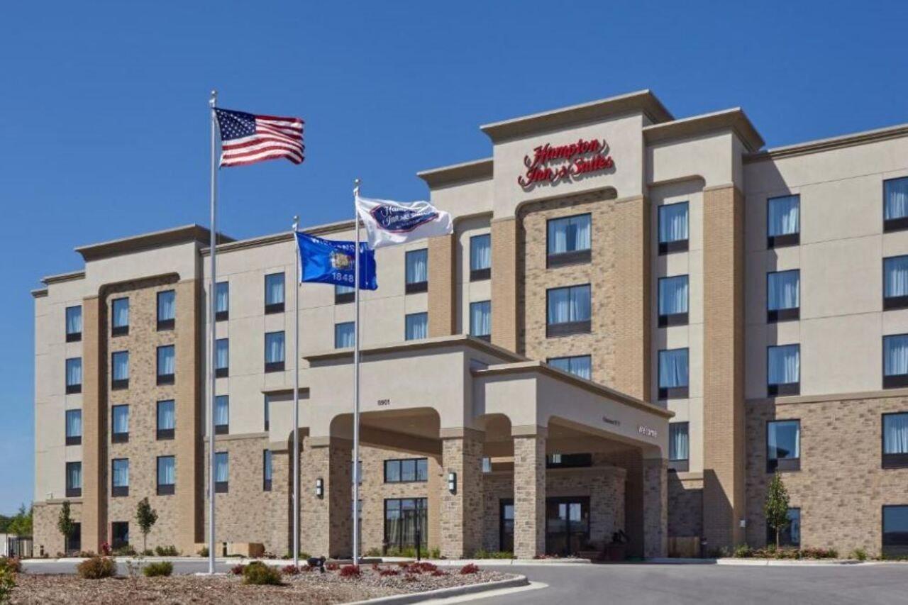 Hampton Inn & Suites Milwaukee/Franklin Франклин Экстерьер фото