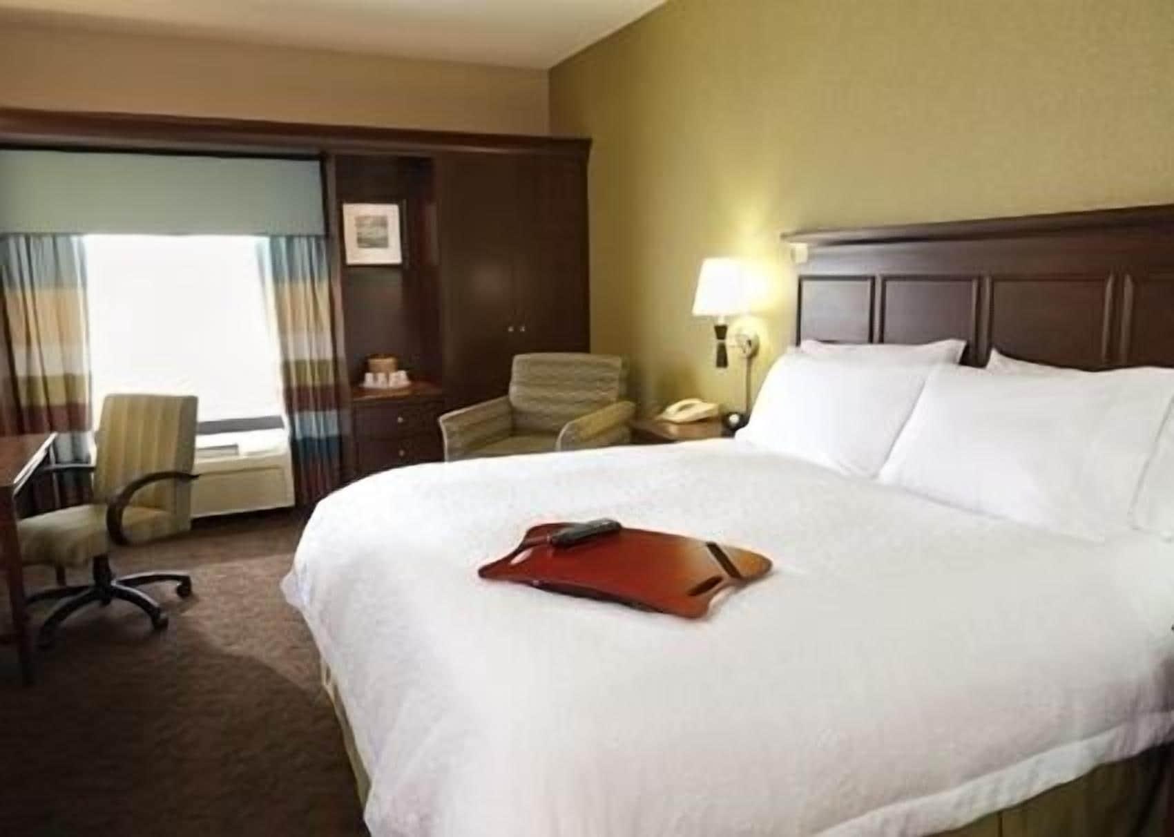Hampton Inn & Suites Milwaukee/Franklin Франклин Экстерьер фото