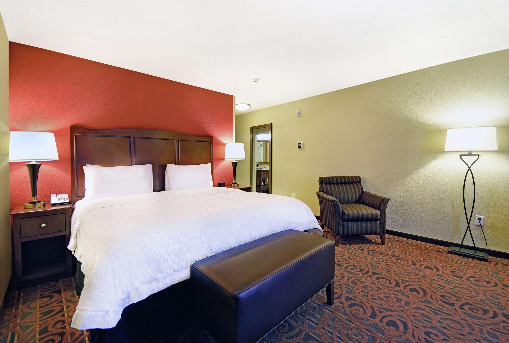 Hampton Inn & Suites Milwaukee/Franklin Франклин Экстерьер фото
