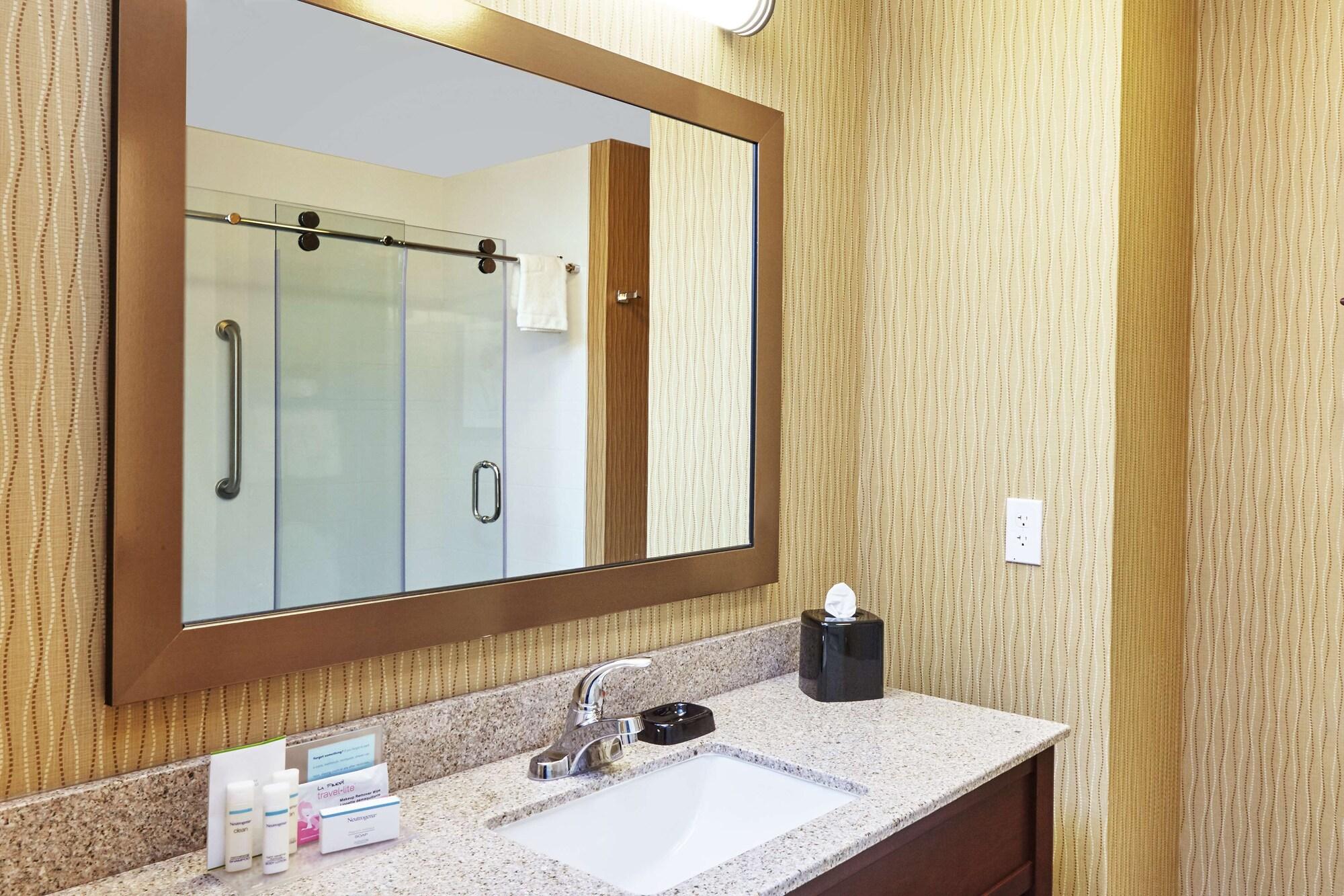 Hampton Inn & Suites Milwaukee/Franklin Франклин Экстерьер фото