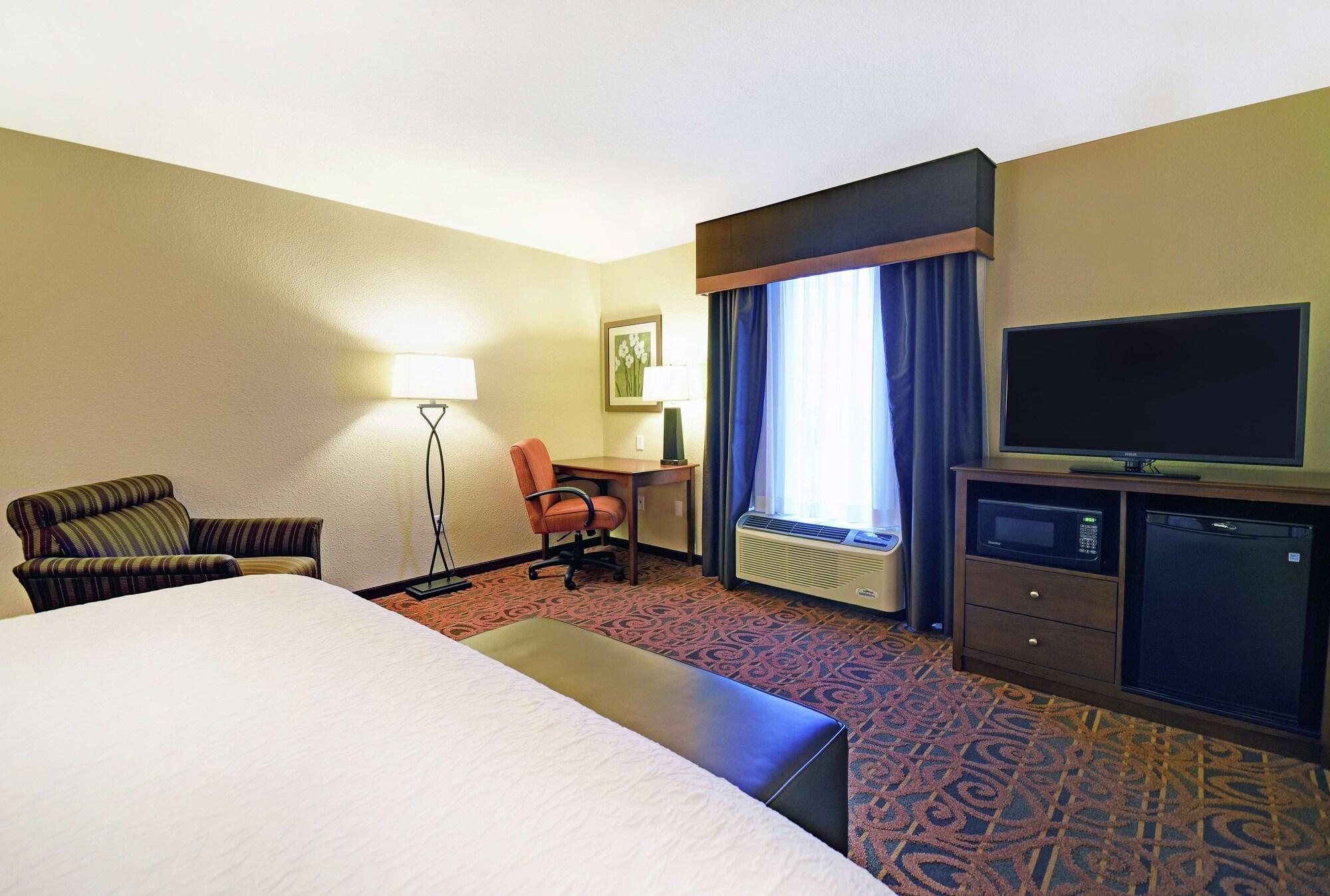 Hampton Inn & Suites Milwaukee/Franklin Франклин Экстерьер фото