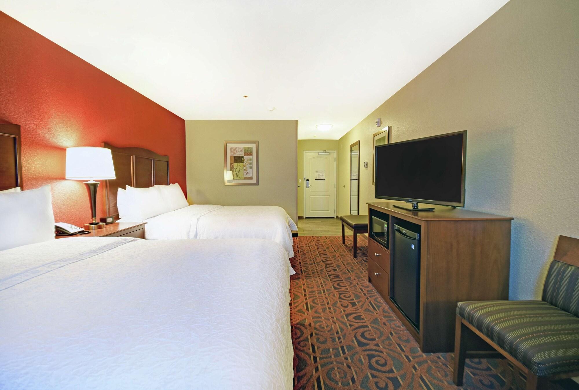 Hampton Inn & Suites Milwaukee/Franklin Франклин Экстерьер фото