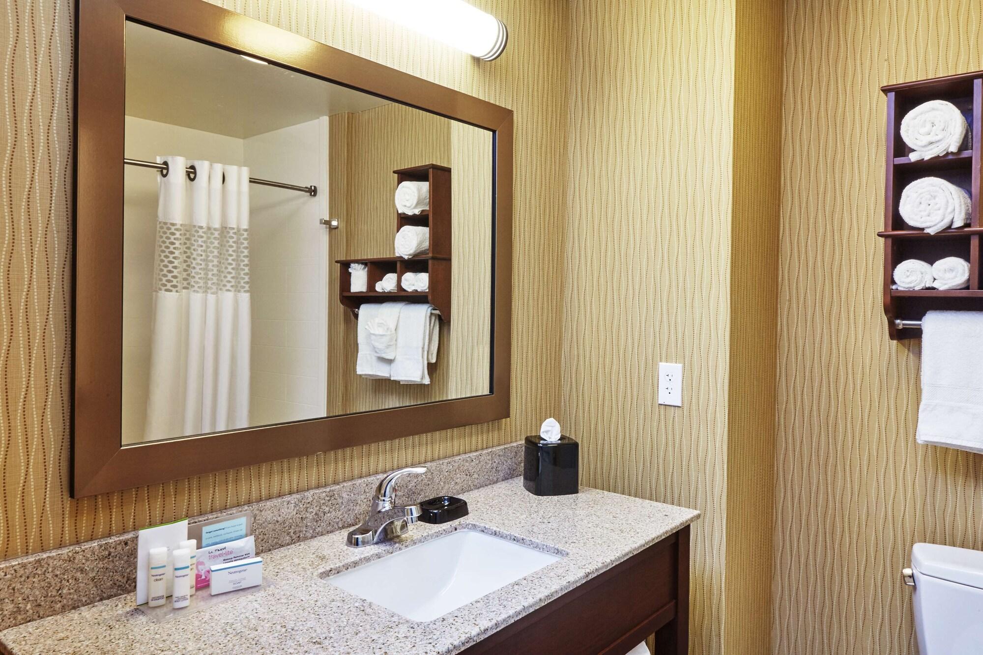 Hampton Inn & Suites Milwaukee/Franklin Франклин Экстерьер фото